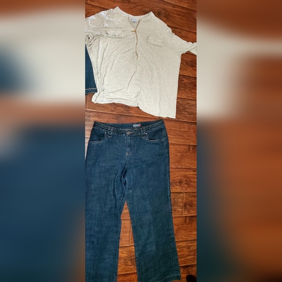 Women's Clothing Lot Plus Size 3X 18/26/28 Name BRAND TRENDY Items- JEANS, TOPS - Picture 7 of 12